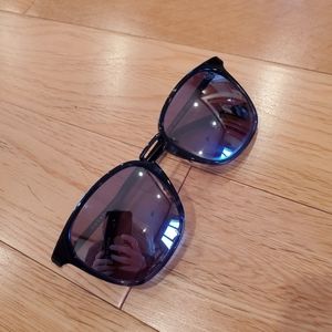 Covry Vega Sunglasses